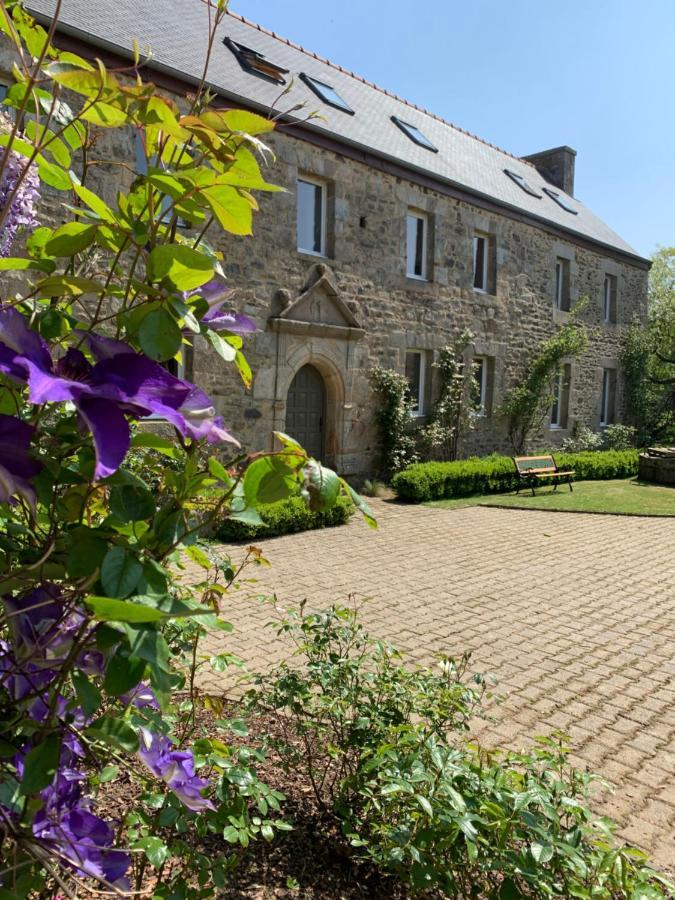 Le Domaine De Coat Rogan, La Chambre Du Tregor Ploezal Exterior photo